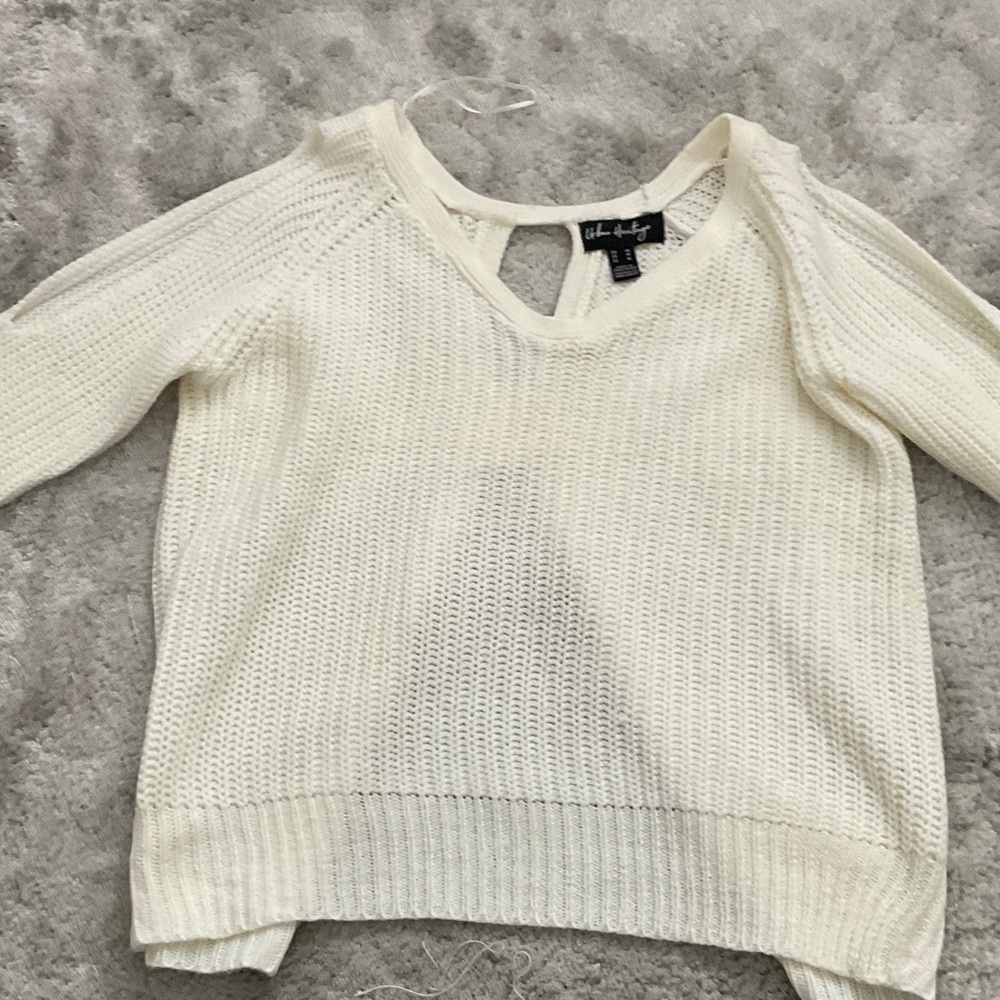 Urban Heritage Cream V-Neck Sweater Open Back